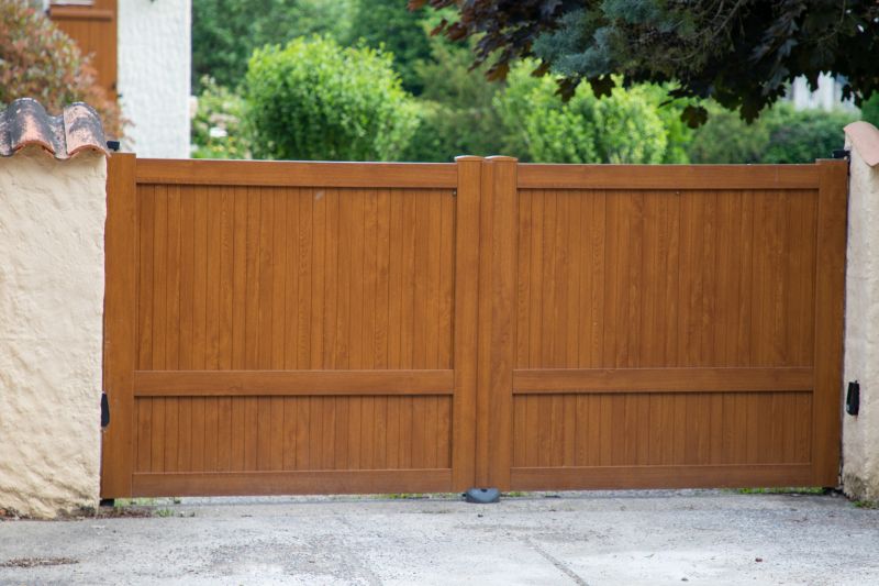 Finished Gate with Hardware